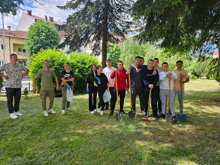 Волонтерска акција „Капка по капка – шума по шума“!